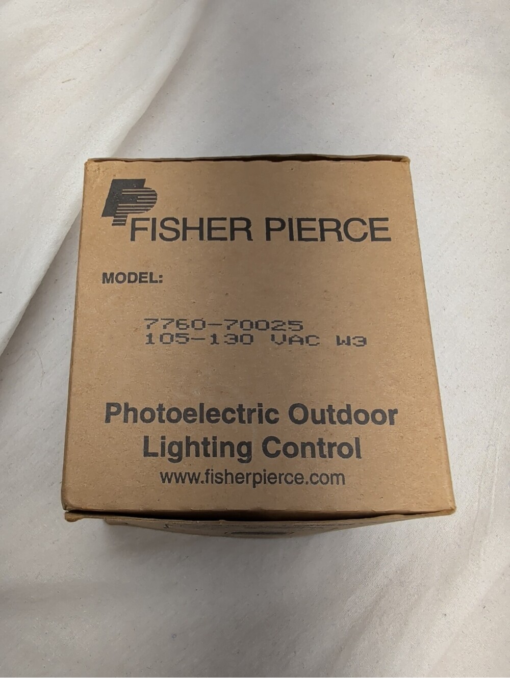 Fisher Pierce #7760-70025 105-130 VACW3 Photoelectric Outdoor Lighting Control